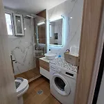 Eclectic With Stone Apartamento *