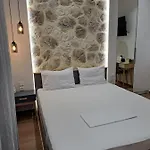 Eclectic With Stone Βόλος