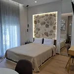 Διαμέρισμα Eclectic With Stone
