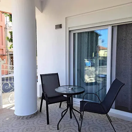Eclectic With Stone Apartment Volos