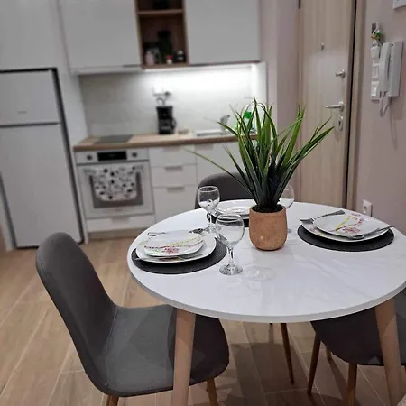 Eclectic With Stone * 沃洛斯